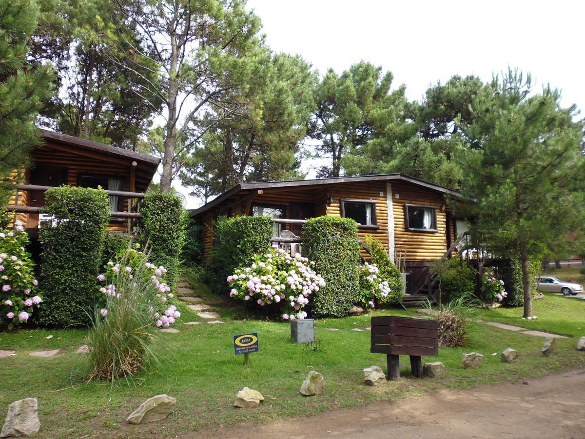 Villa Complejo De Cabanas Pinaforet Pinamar Exterior foto